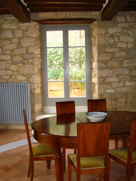 Le Antiche Mura Semproniano Bagian luar foto