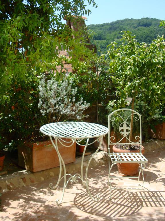 Le Antiche Mura Semproniano Bagian luar foto