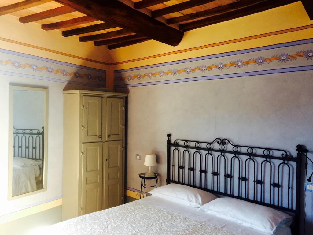 Le Antiche Mura Semproniano Bagian luar foto
