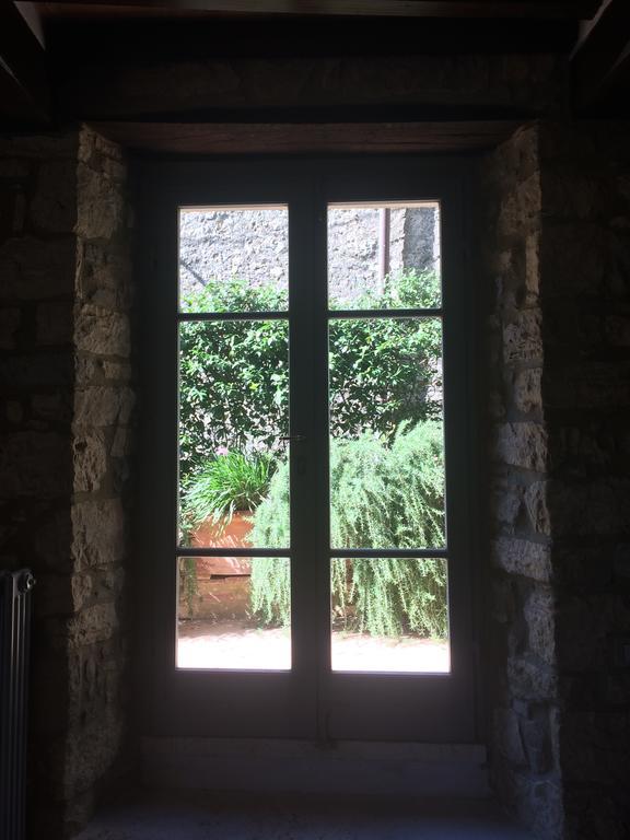 Le Antiche Mura Semproniano Bagian luar foto