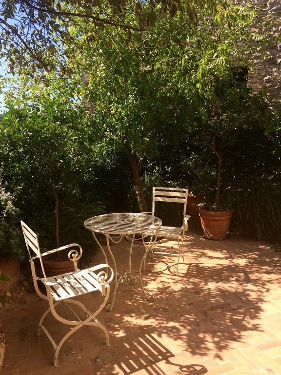 Le Antiche Mura Semproniano Bagian luar foto
