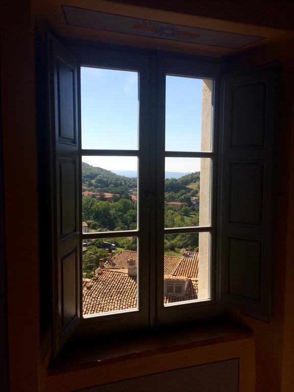 Le Antiche Mura Semproniano Bagian luar foto